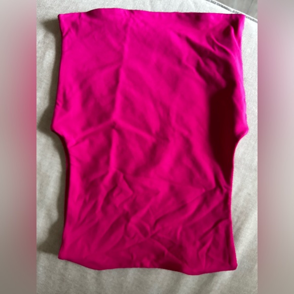 HOT PINK ARITZIA CONTOUR MUSCLE TANK - Picture 2 of 7